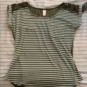 Stripped T with pocket